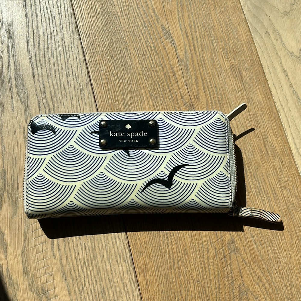 Beautiful vintage Kate Spade wallet